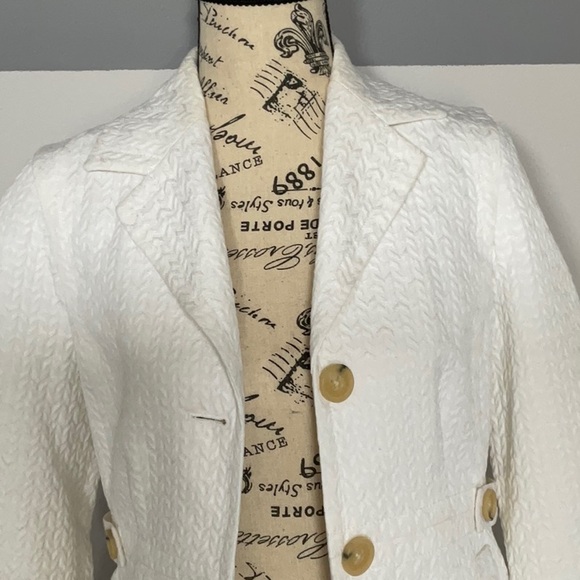 Banana Republic white jacket 4 - Picture 3 of 3